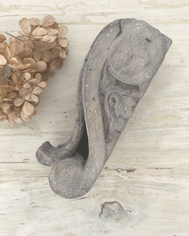 Pièce de bois sculpté Corbeau