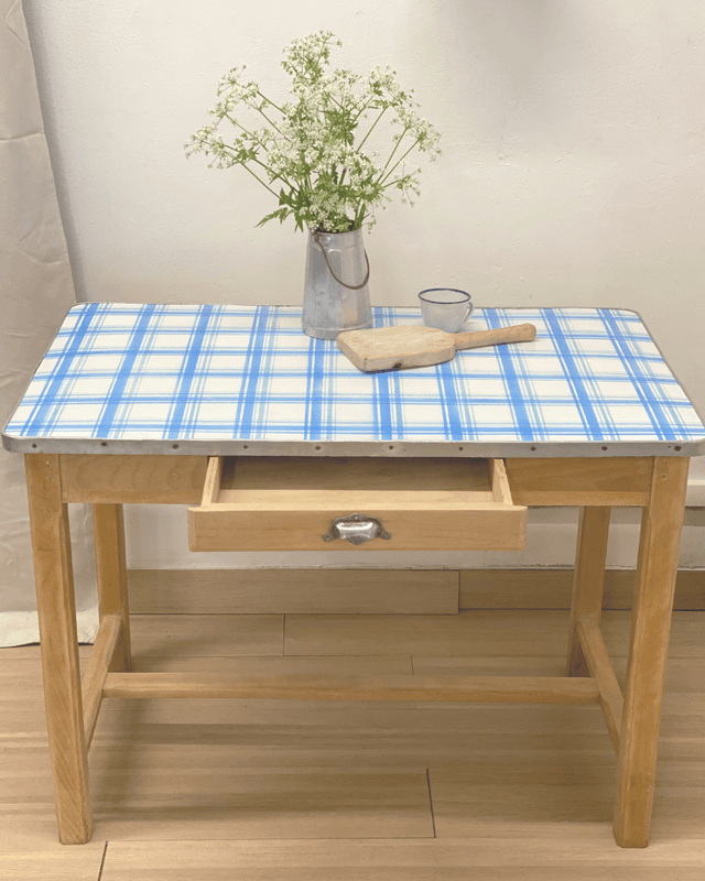 Table de ferme, plateau émaillé