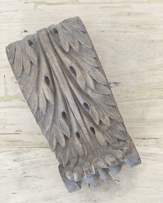 Pièce de bois sculpté Corbeau