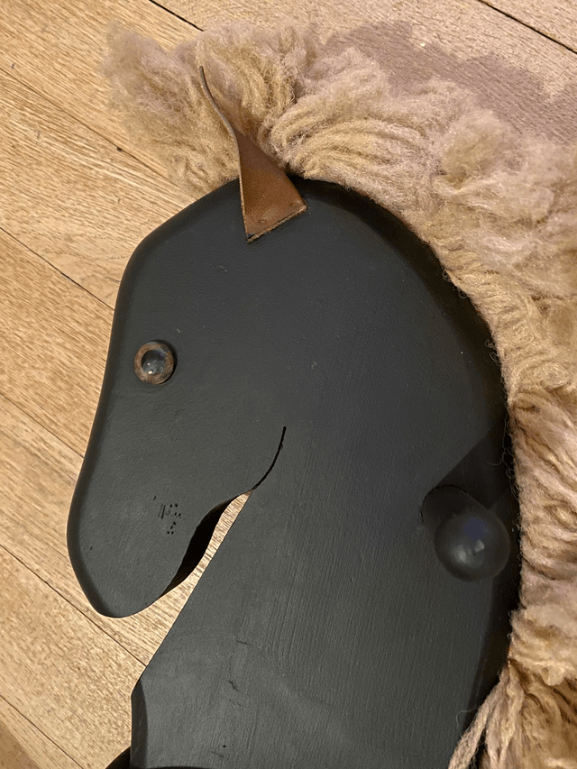 Cheval de bois à bascule