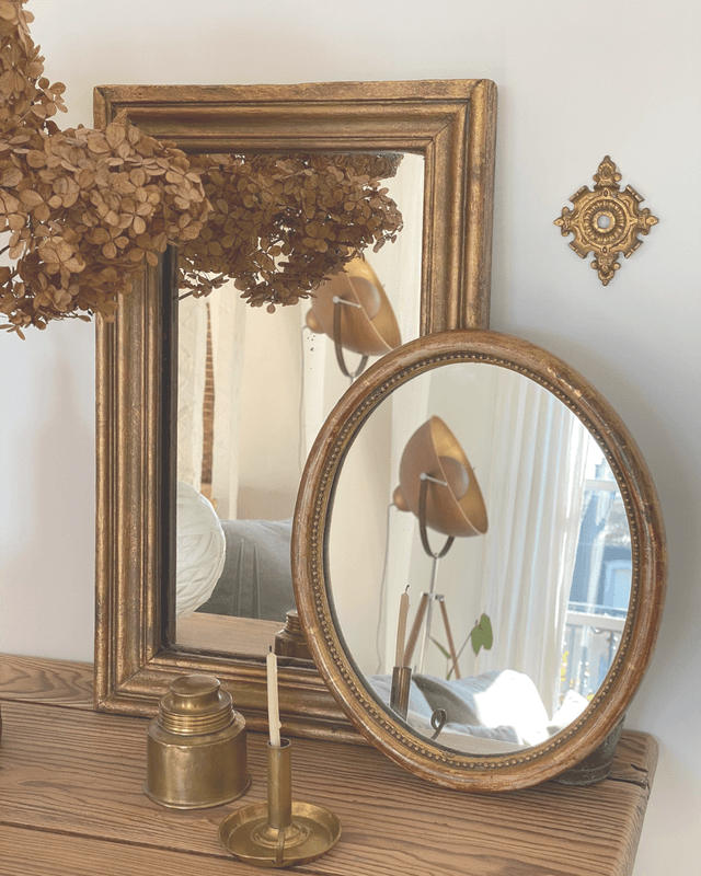 Miroirs dorés