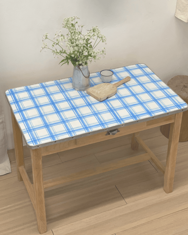 Table de ferme, plateau émaillé
