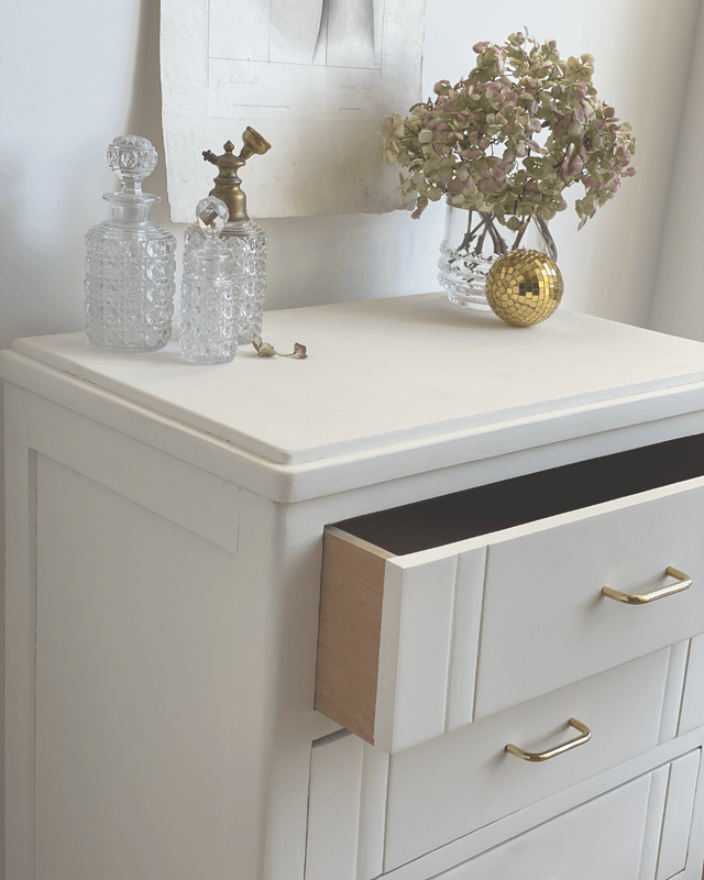 Commode vintage