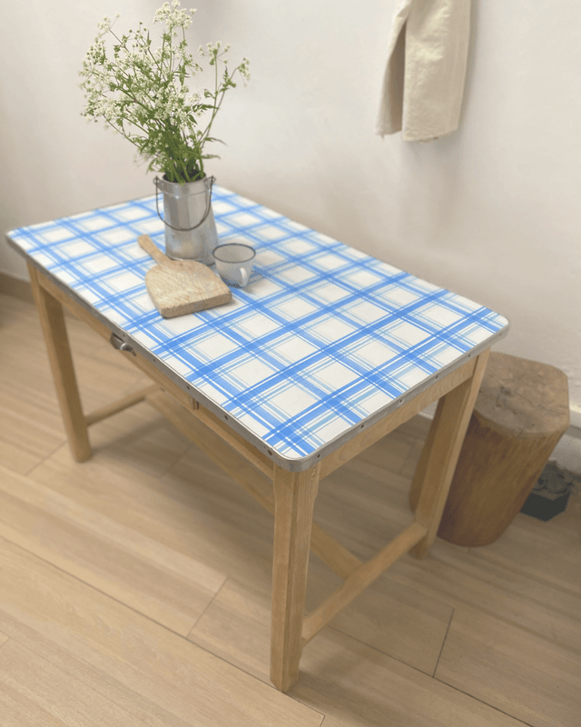 Table de ferme, plateau émaillé