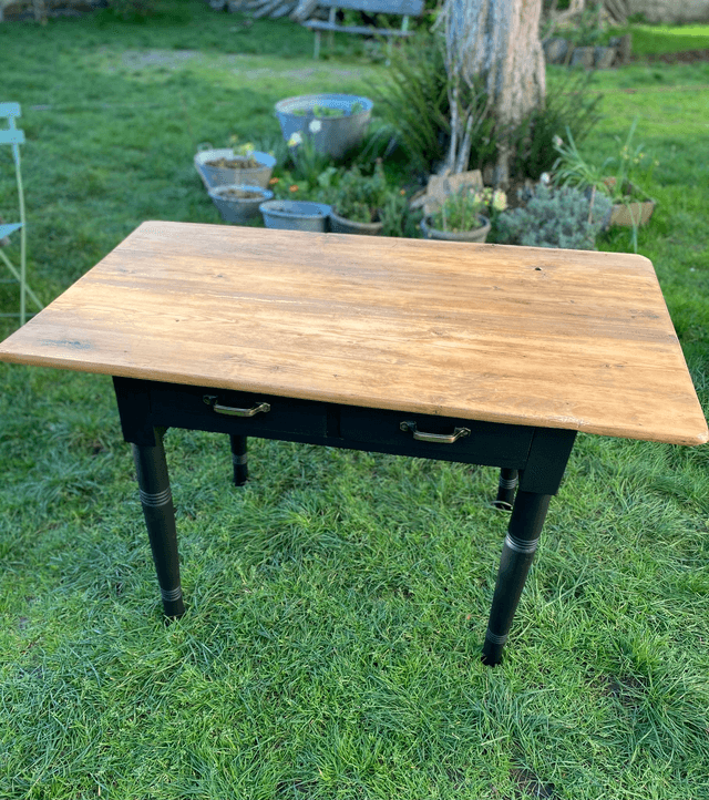 Table ancienne