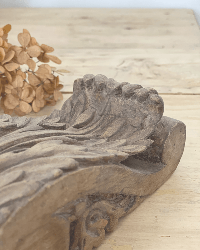 Pièce de bois sculpté Corbeau