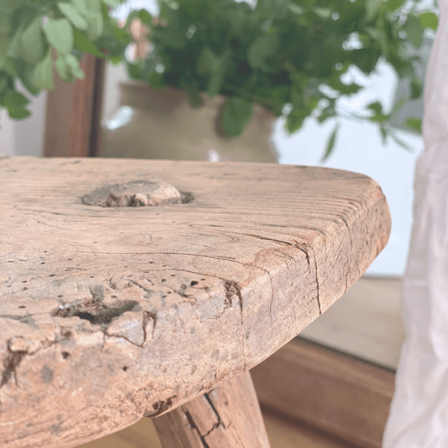 Tabouret 3 pieds